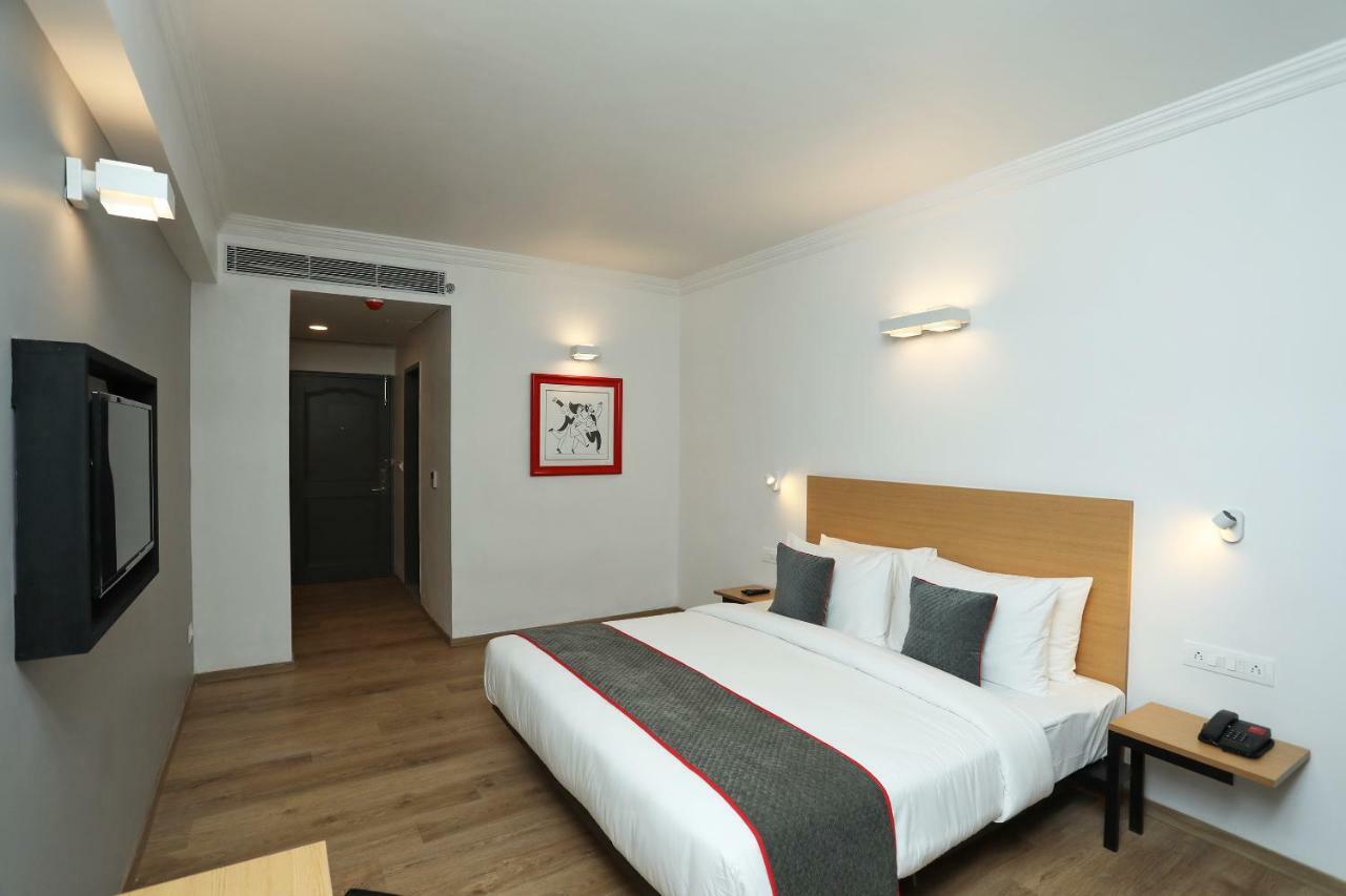 Golden Parkk Hotel Καλκούτα Εξωτερικό φωτογραφία